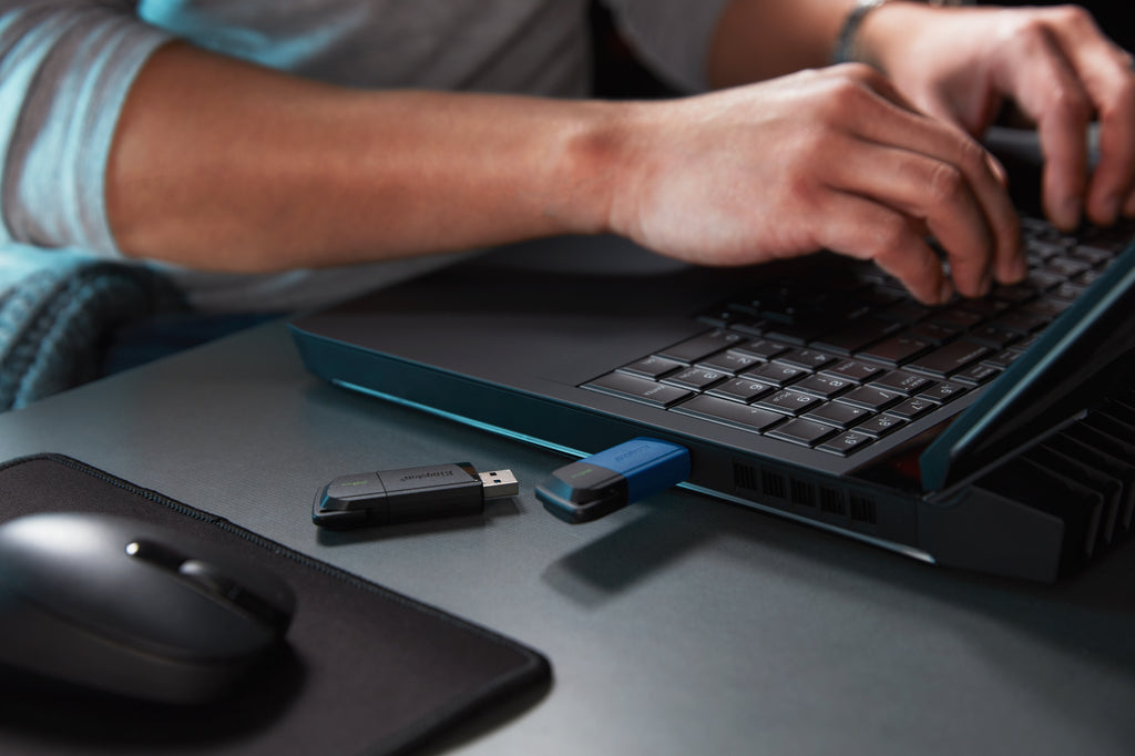 Kingston DataTraveler Exodia M USB 3.2 Flash Drive - Key Ring