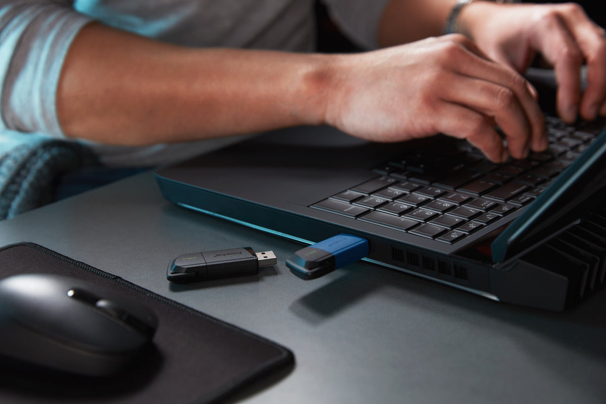 Kingston DataTraveler Exodia M USB 3.2 Flash Drive - Key Ring