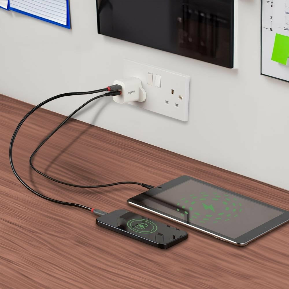 LINDY 73425 30W USB-A & USB-C Charger UK Plug PD 3.0