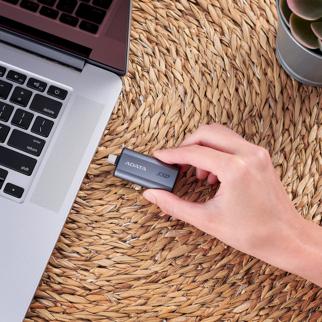 ADATA SC750 USB-C External Solid State Drive - Up to 1000 MB/s (Pre) - 1000GB