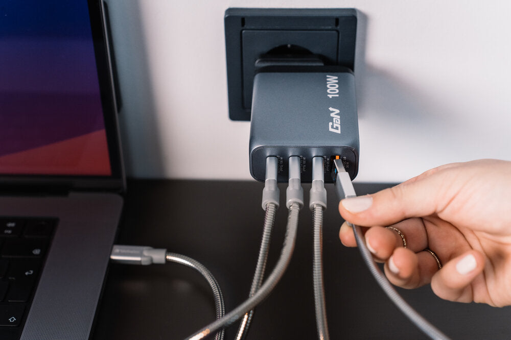 Verbatim GNC-100 100W 4-Port GaN Wall Charger USB-C PD - Tech Syndicate