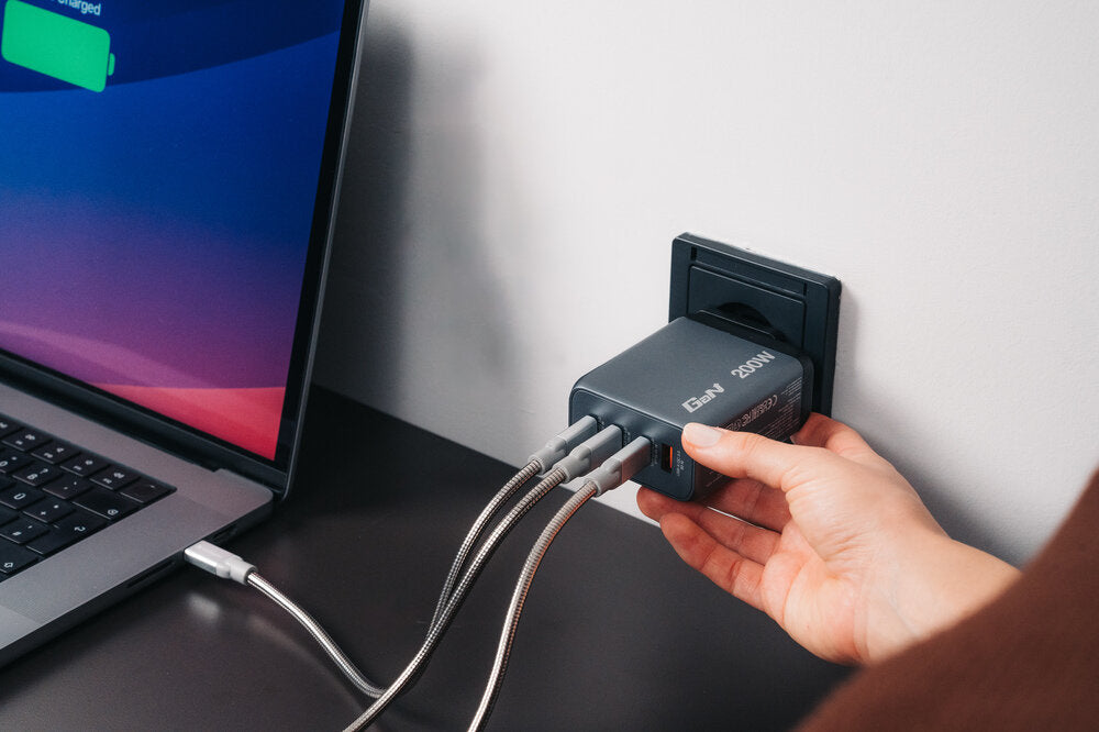 Verbatim GNC-200 200W GaN Wall Charger 4-Port EU/UK/US - Tech Syndicate