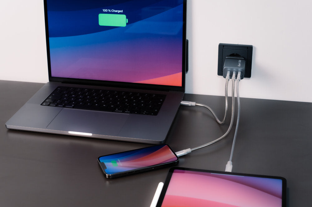 Verbatim GNC-65 65W GaN Wall Charger - 2x USB-C PD, USB-A QC3 - Tech Syndicate