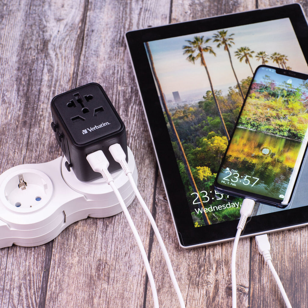 Verbatim UTA-02 Universal Travel Adapter USB-C PD 20W QC 3.0 - Tech Syndicate