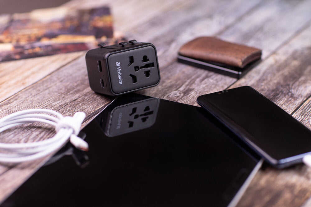 Verbatim UTA-02 Universal Travel Adapter USB-C PD 20W QC 3.0 - Tech Syndicate