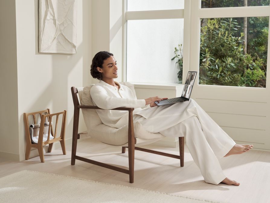 ASUS Zenbook S16 (UM5606)