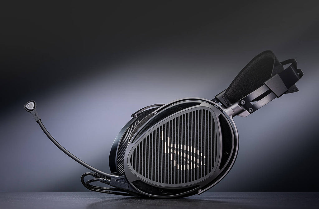 ROG Kithara headset with MEMS boom microphone shown alongside key microphone performance specifications