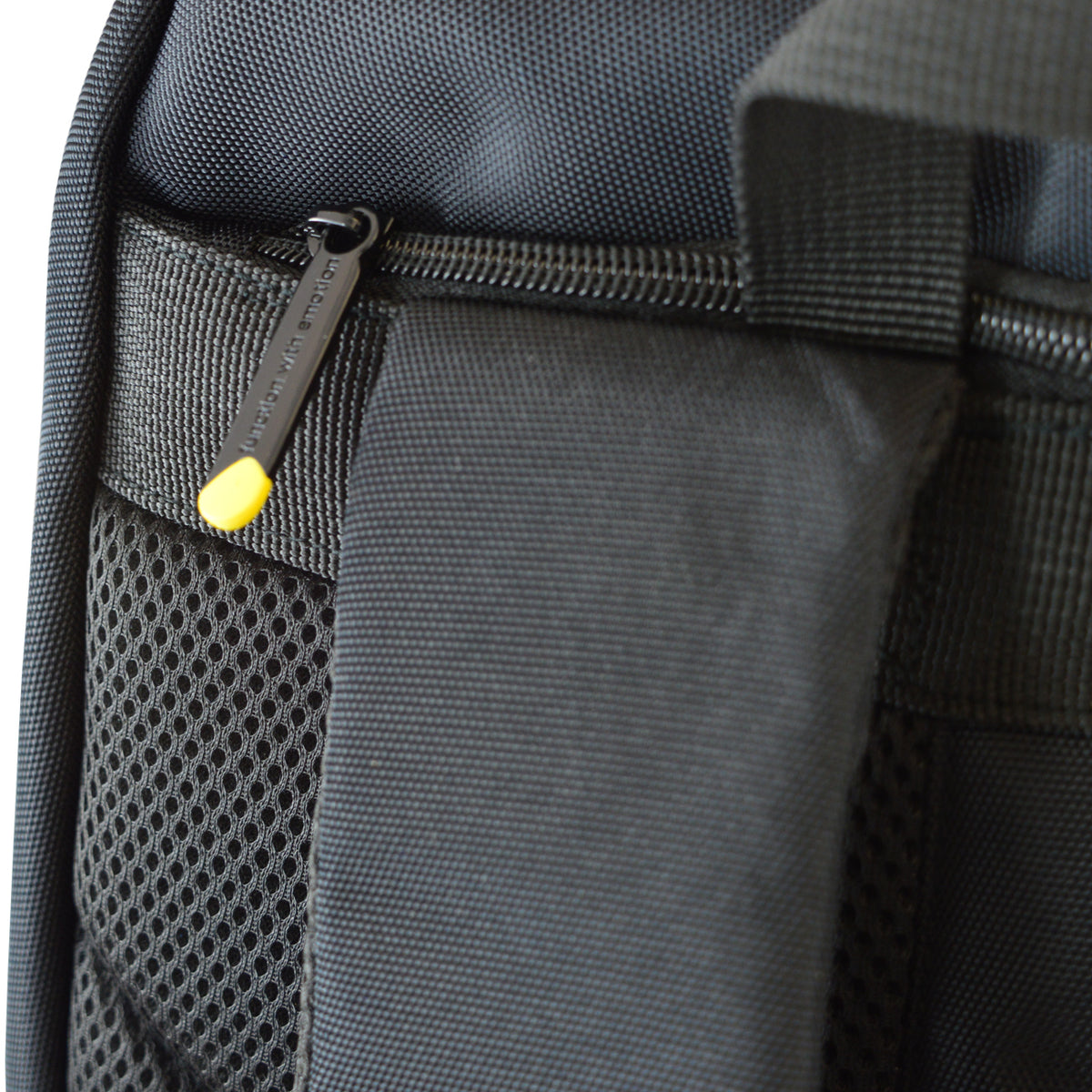 techair TANZ0713v3 Classic Essential 17.3" Laptop Backpack