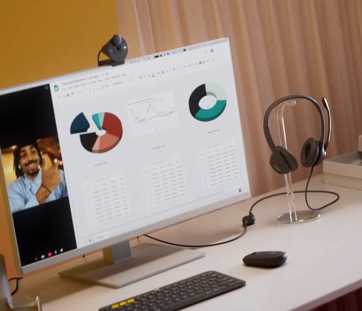 H390 USB Computer Headset - Black